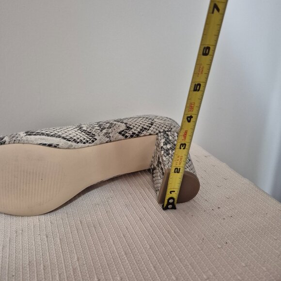 Faux Leather Snakeskin Pumps - Picture 10 of 12